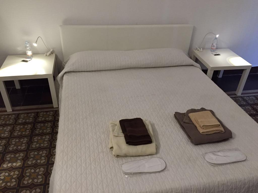 Deco Guest House Palermo Bagian luar foto
